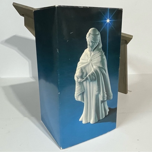 Vintage Avon Nativity Collectibles Magi Balthasar Bisque Porcelain Figurine 1982 - Picture 10 of 11